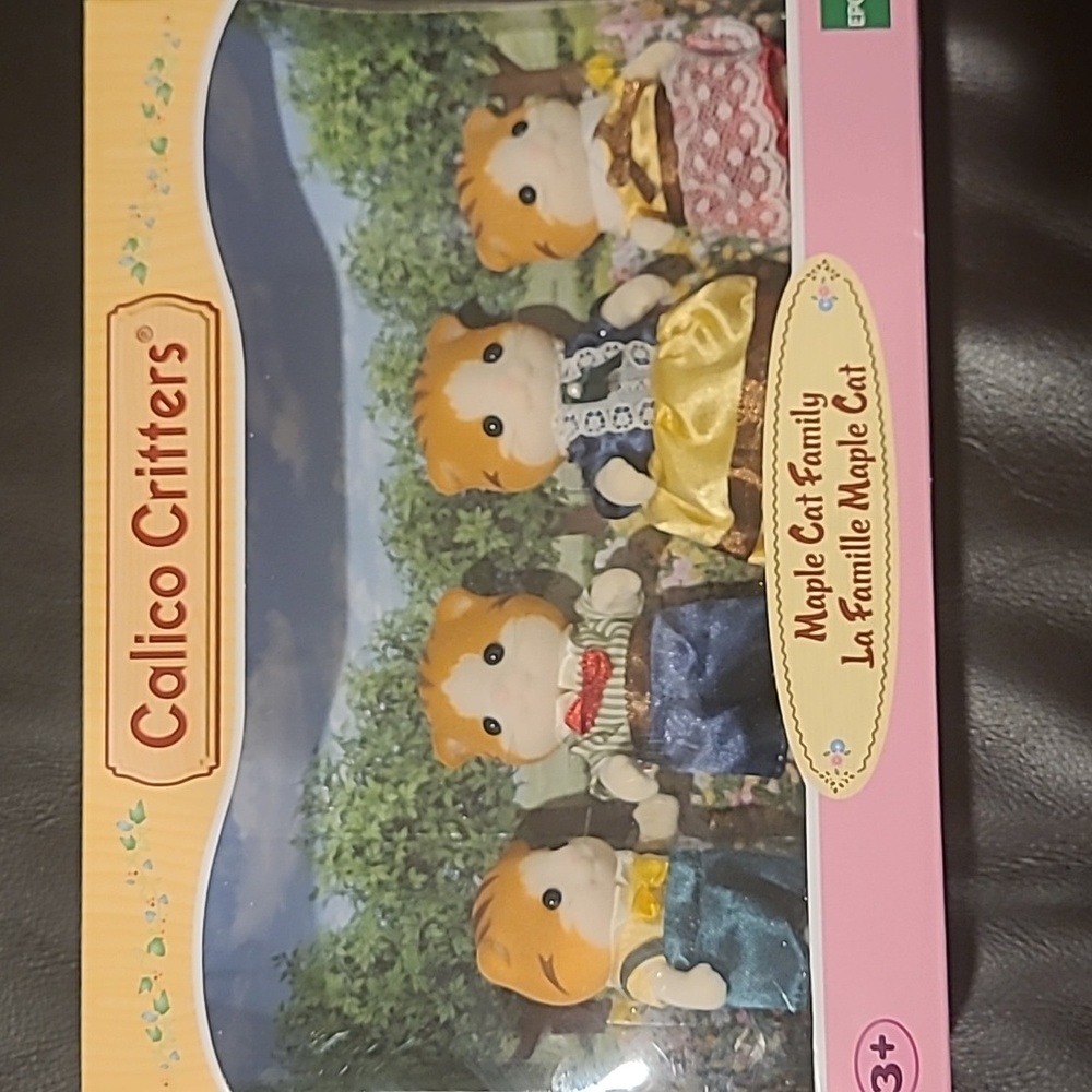 Calico Critters Maple Cat Family